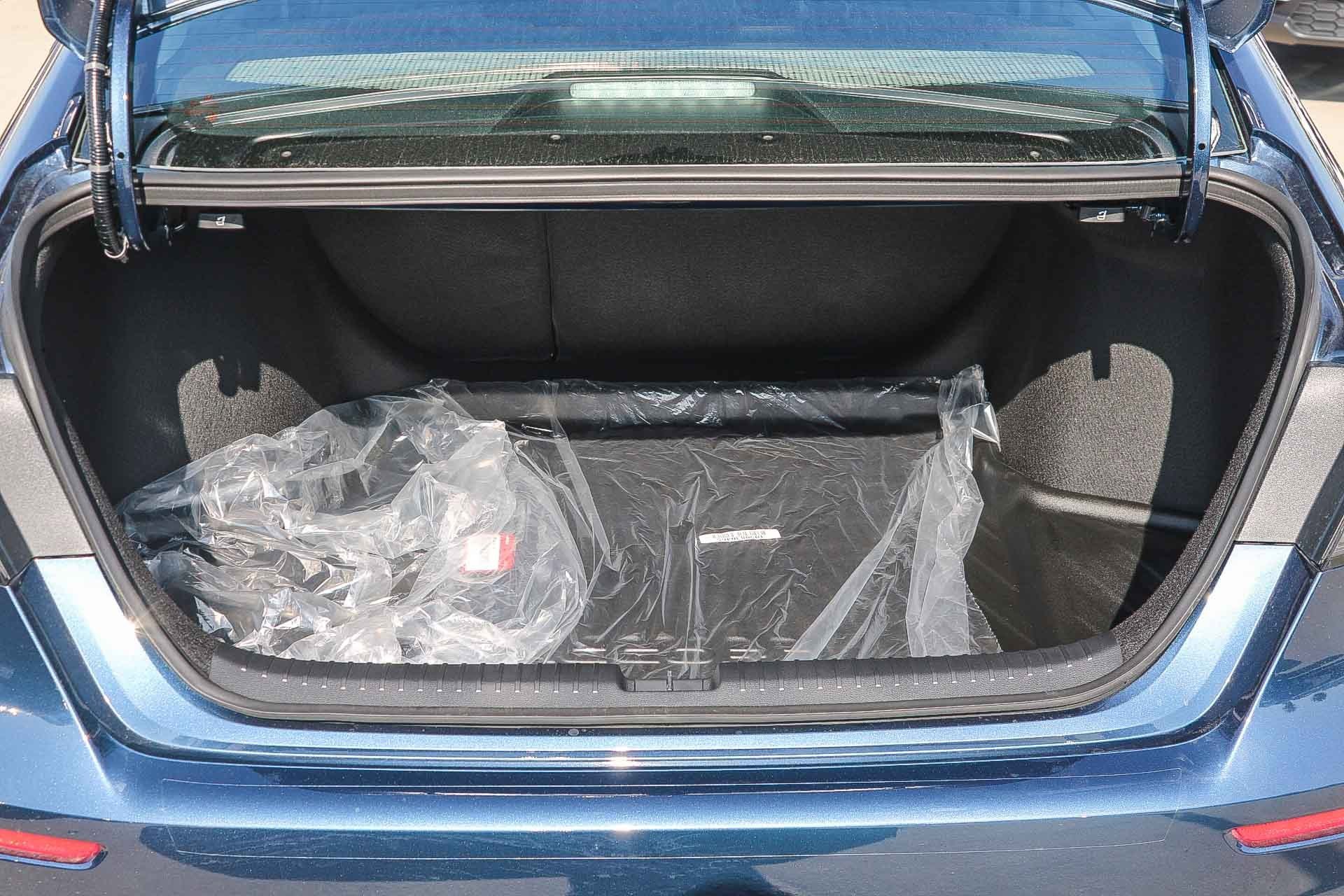 New 2026 Canyon River Blue Metallic Honda SE image 12