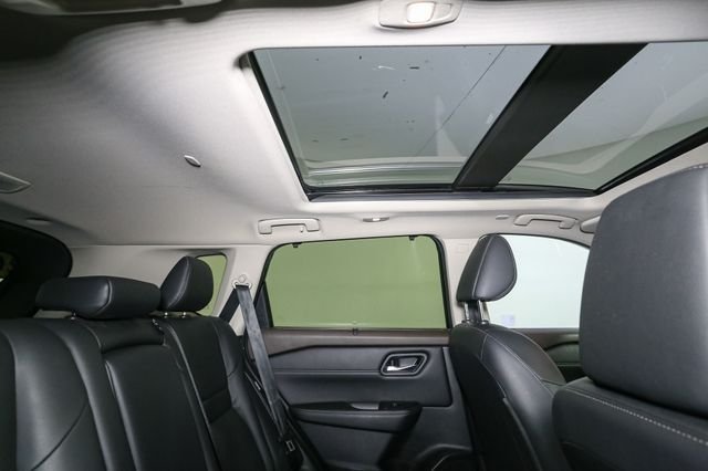 Used 2023 Black Nissan SL image 20