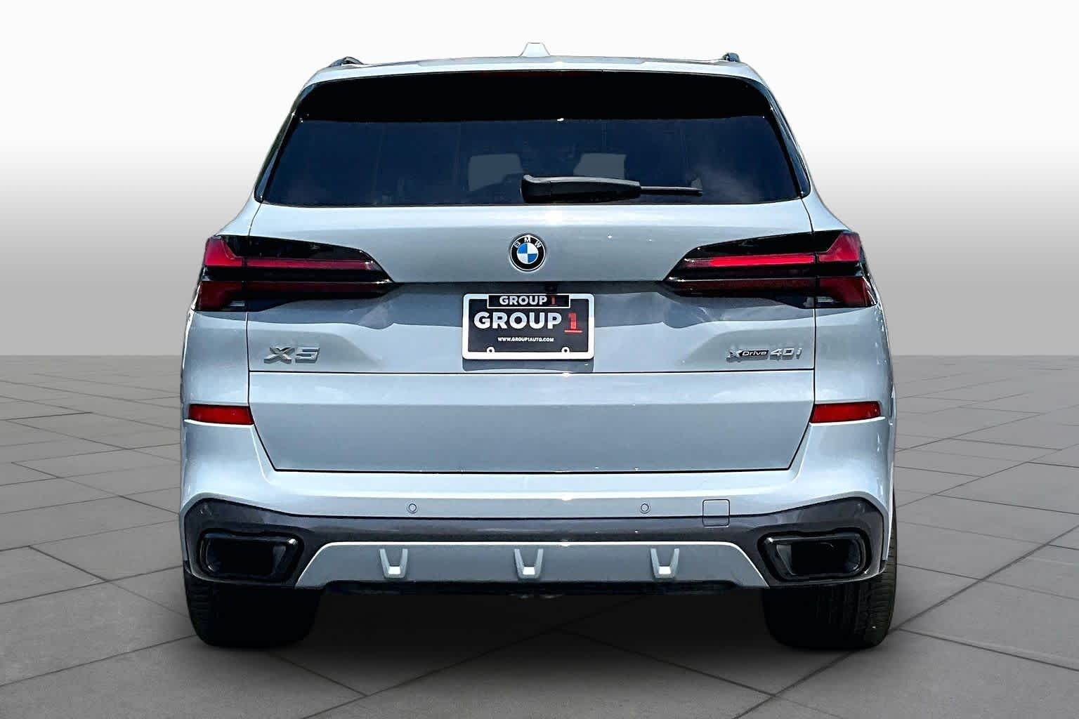 Used 2025 Brooklyn Grey Metallic BMW xDrive40i image 5