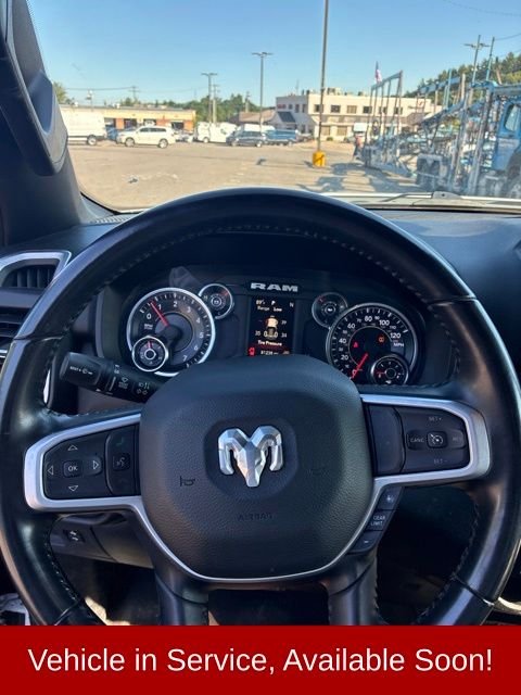 Used 2022 White Ram Big Horn/Lone Star image 11