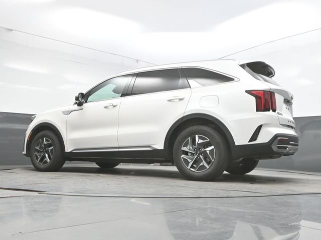 Used 2021 White Kia EX image 47