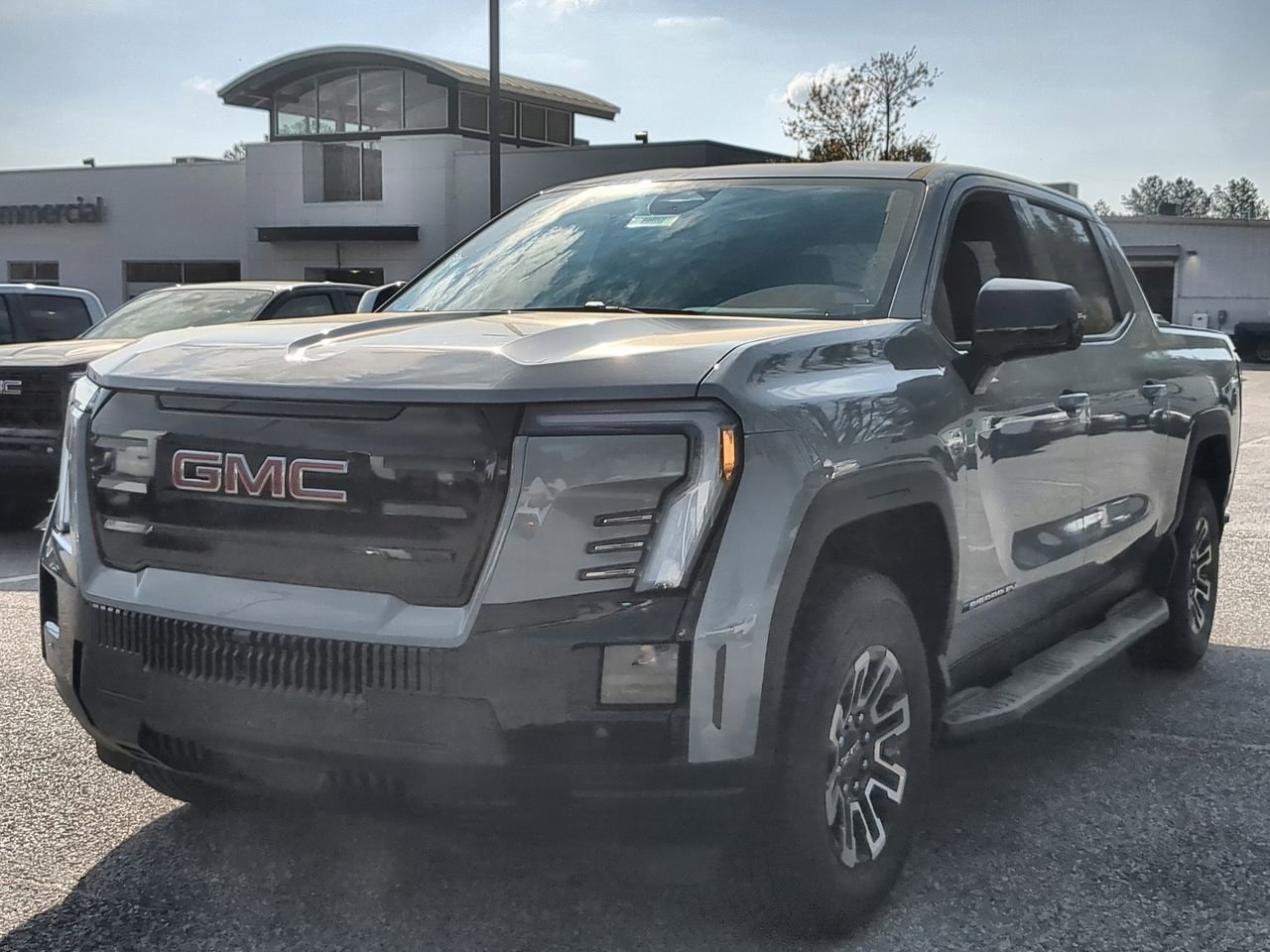2026 GMC Sierra Elevation Stamdard Range Crew Cab e4WD's photo