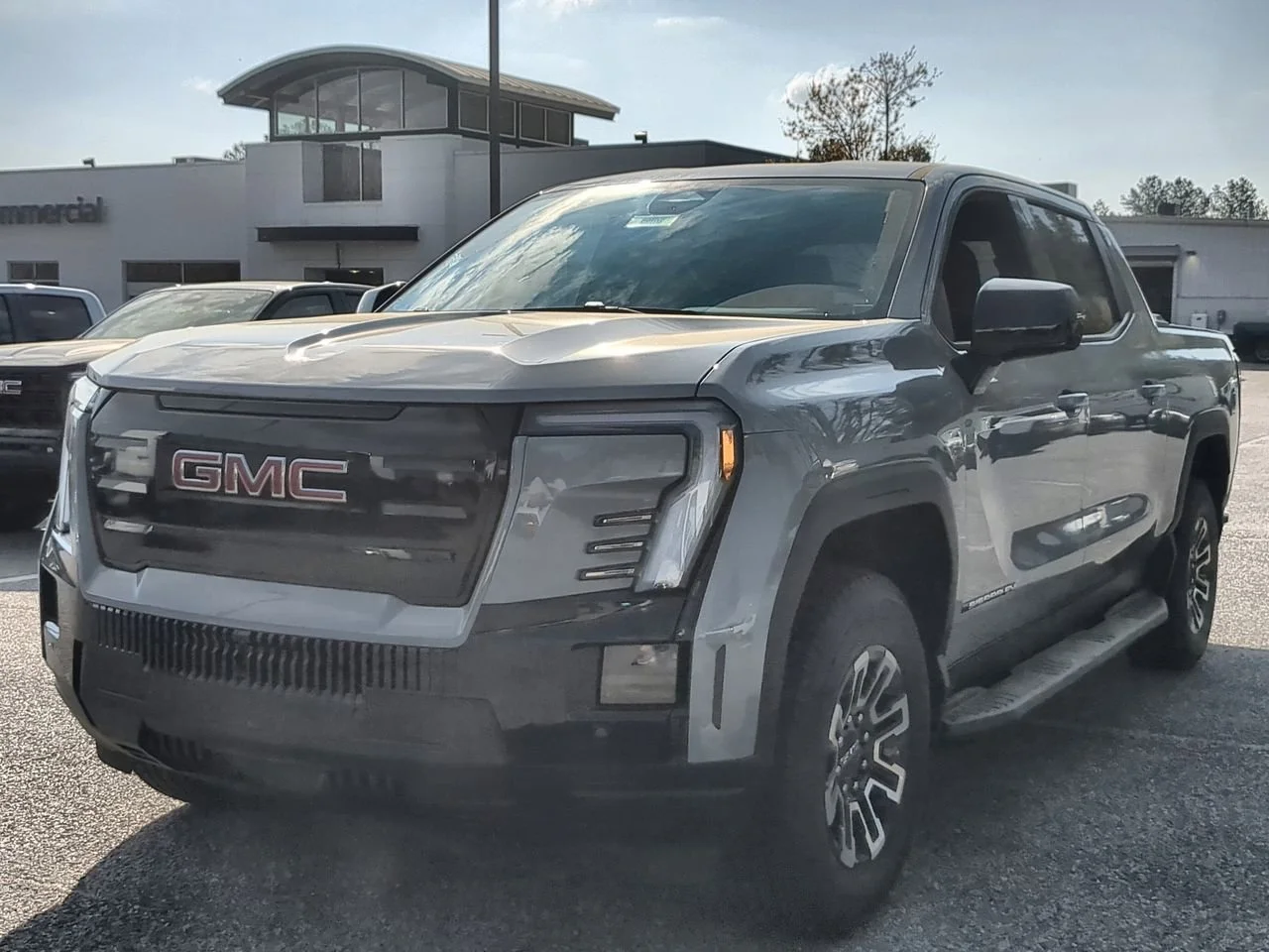 2026 GMC Sierra Elevation Stamdard Range Crew Cab e4WD's photo