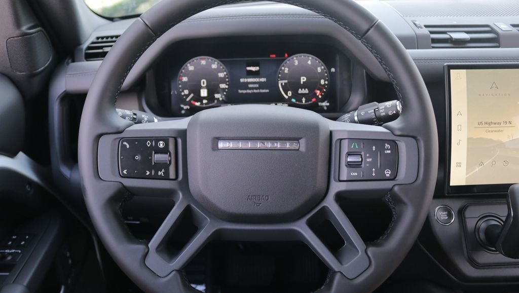 New 2026 Fuji White LAND ROVER X-Dynamic SE image 18