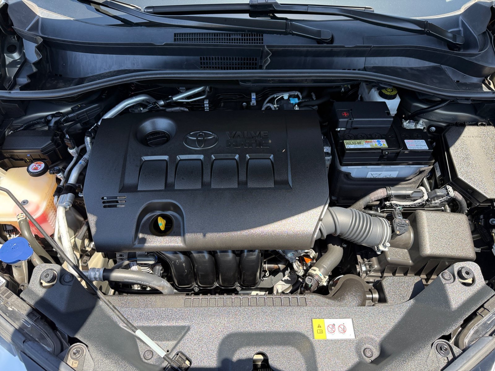 Used 2021 Bronze Toyota LE image 20