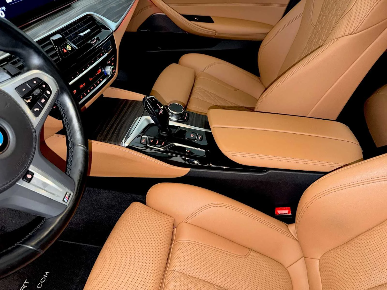 2023 BMW 5 Series 530i - Photo 19
