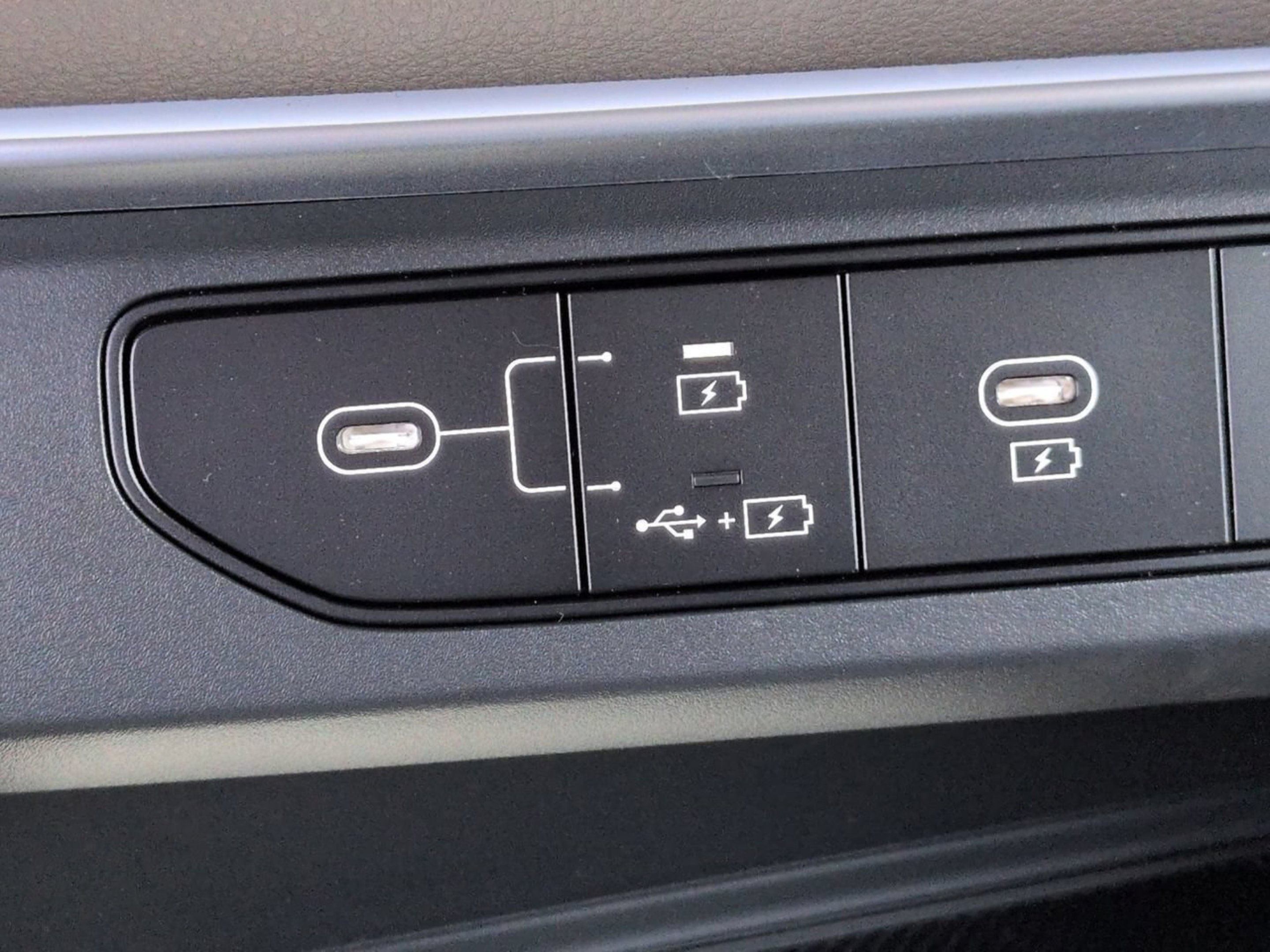 New 2027 Ceramic Silver Kia LXS image 27