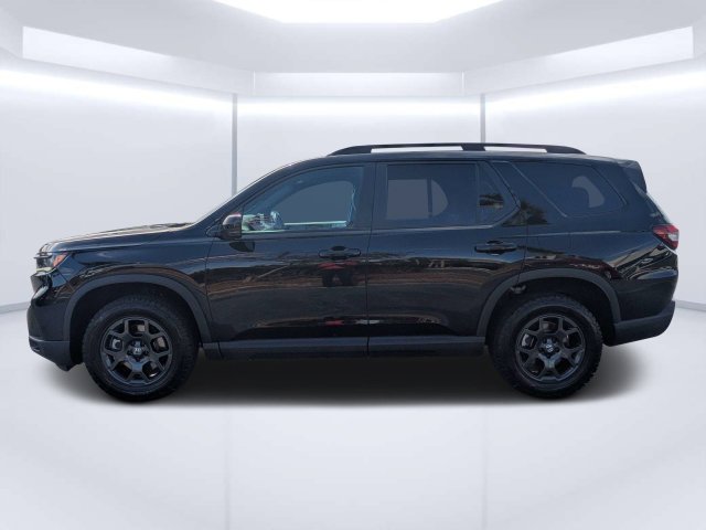 Used 2025 Crystal Black Pearl Honda TrailSport image 6