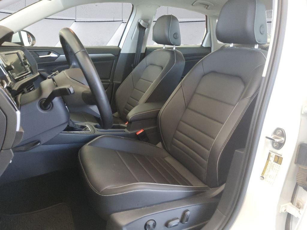 Used 2023  Volkswagen 1.5T SE image 8