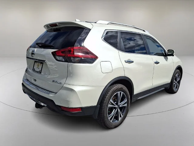 Used 2020 White Nissan SV image 6
