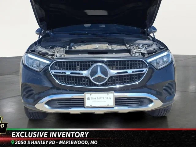 Used 2023  Mercedes-Benz GLC 300 image 25