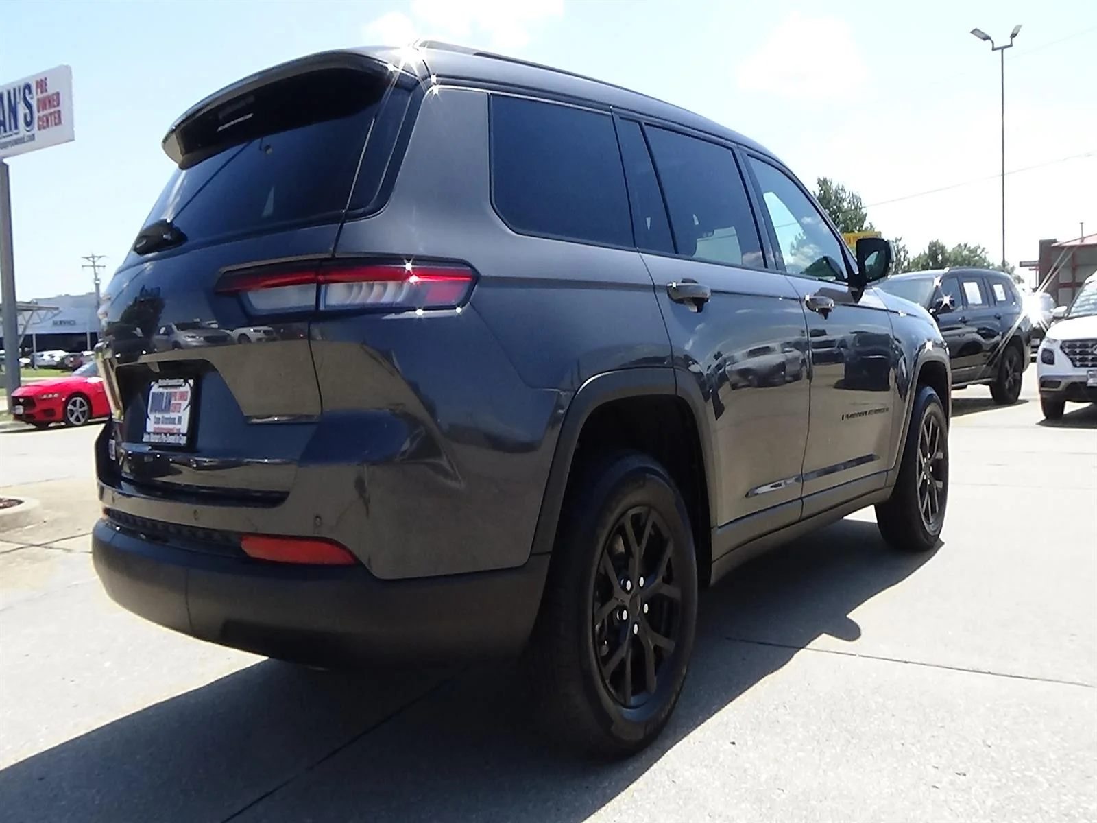 Certified Used 2025 Baltic Gray Metallic Clear Coat (pas) Jeep Altitude X image 6