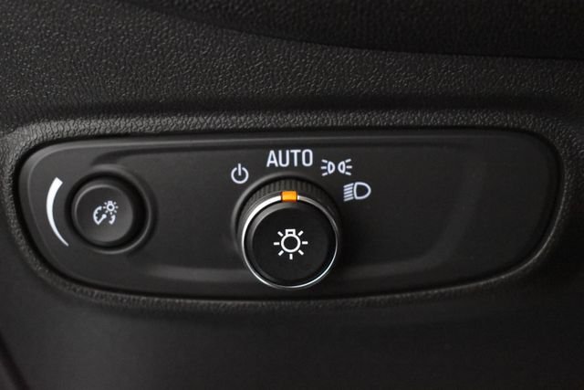 Used 2020 Silver Chevrolet LT image 30