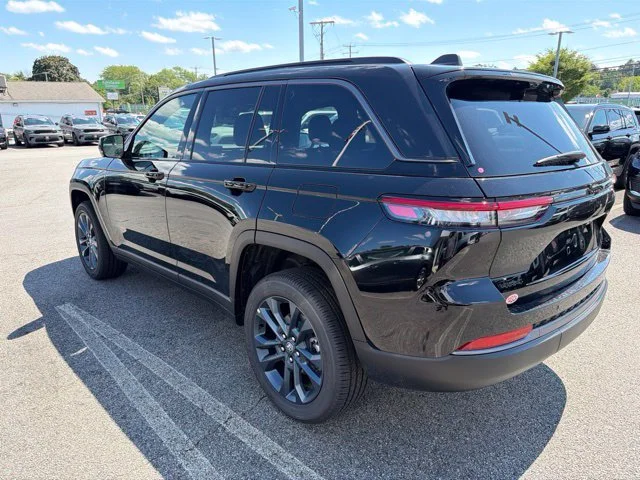 New 2026 Black Jeep  image 5