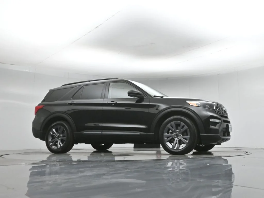Certified Used 2022 Black Ford XLT image 52