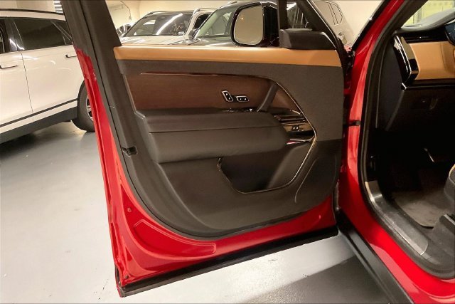 Used 2024 Red Land Rover Dynamic SE image 25