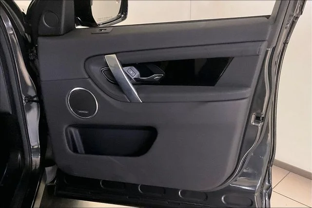 Used 2025 Gray Land Rover S image 29
