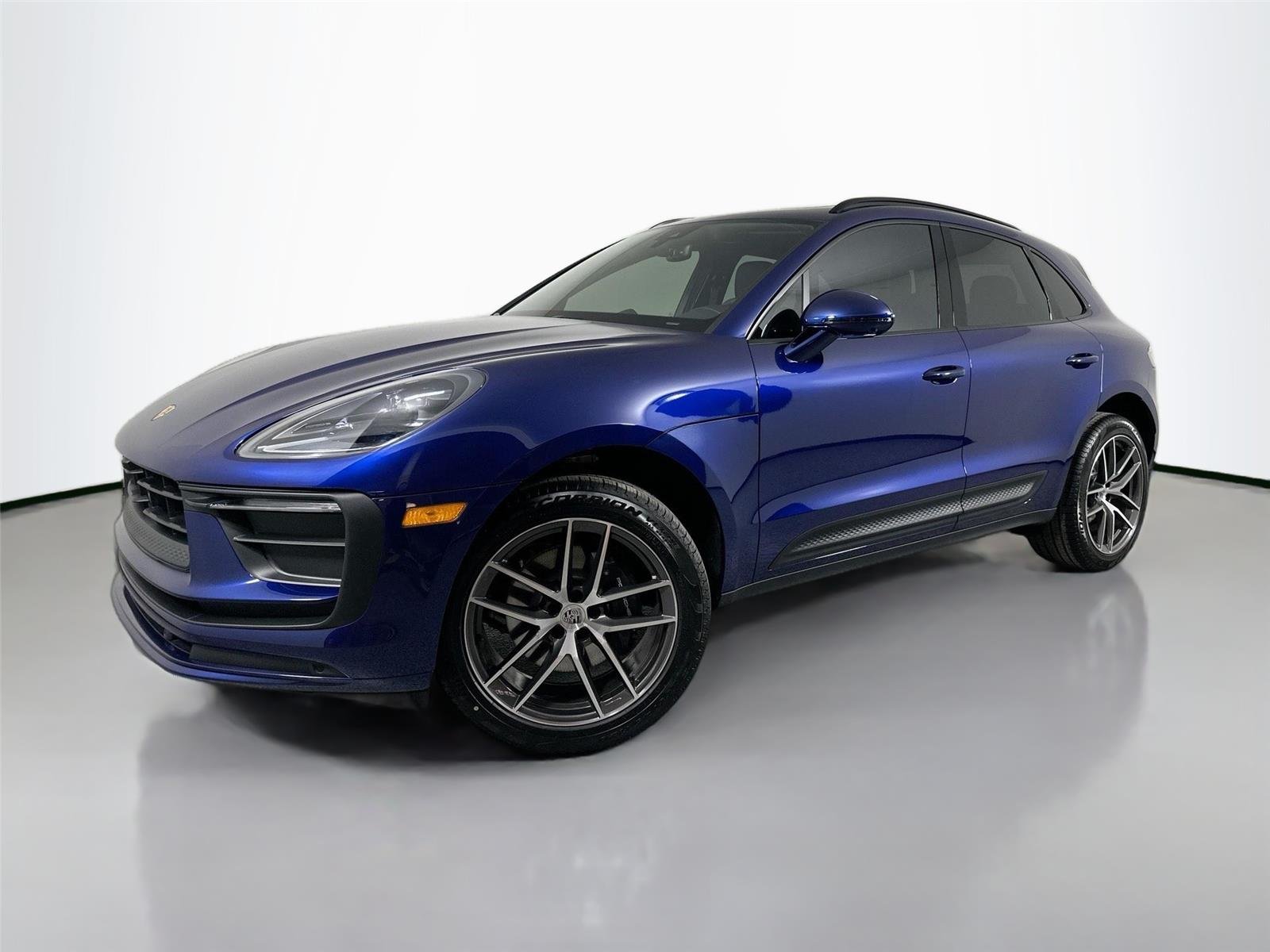 2026 Porsche Macan T's photo