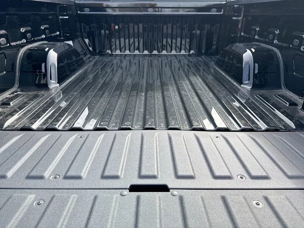 New 2026 Onyx Black GMC Elevation image 25
