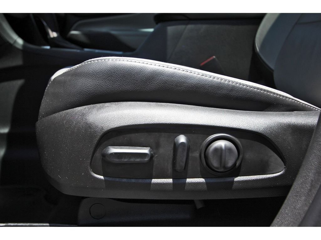 Used 2021 White Chevrolet Premier image 26