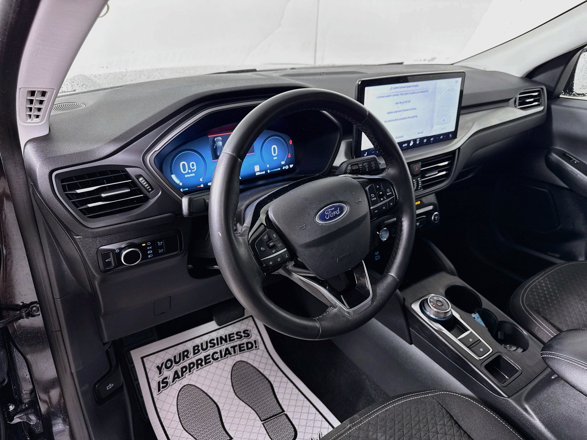 Used 2023 Agate Black Metallic Ford Active image 9