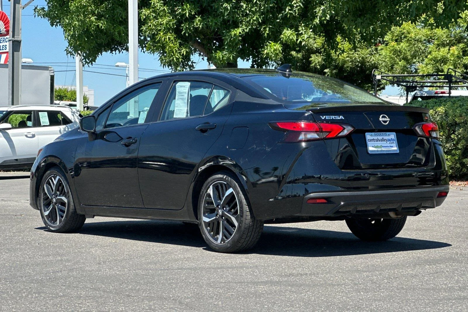 Used 2024 Super Black Nissan SR image 6