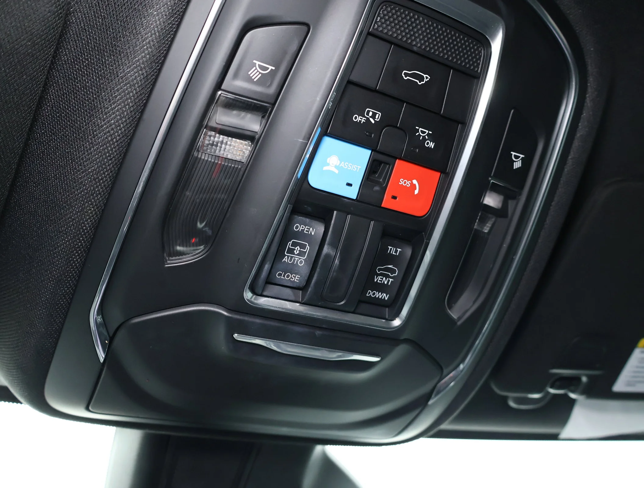 Used 2023 Bright White Cl Jeep Altitude X image 21