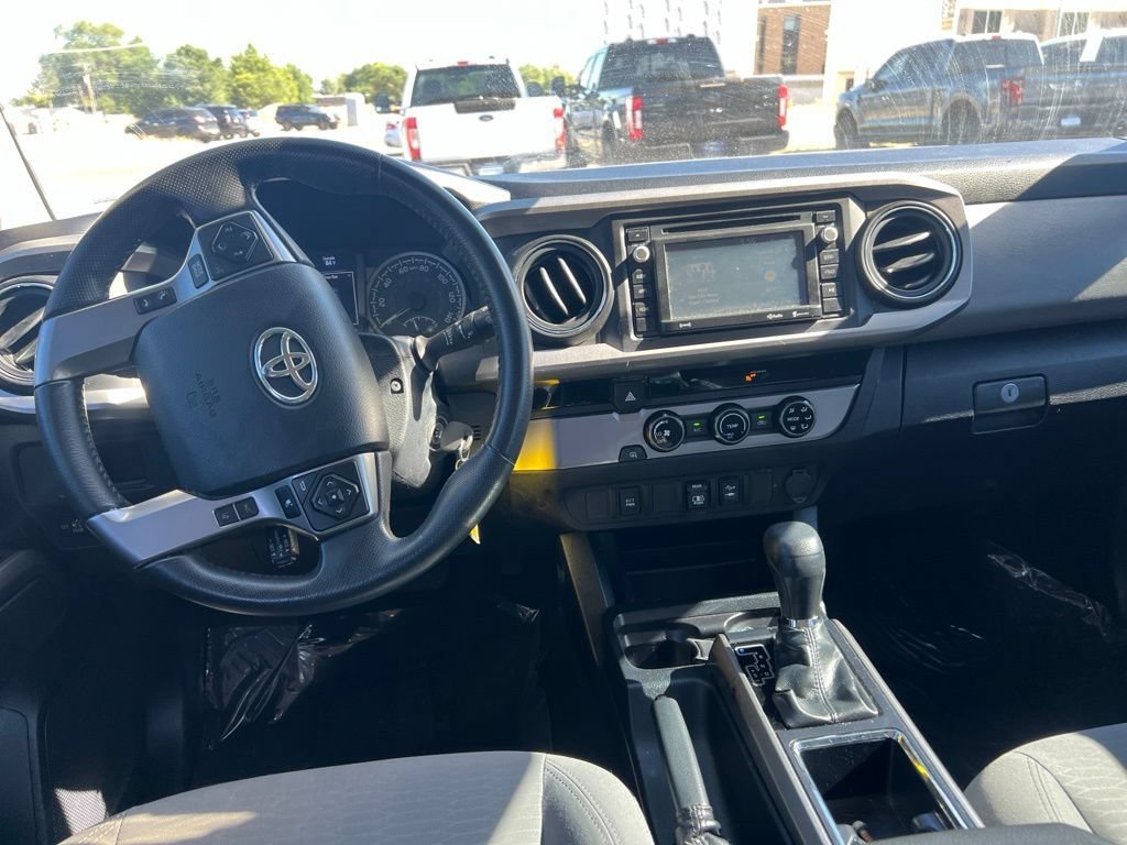 Used 2018 Magnetic Gray Metallic Toyota SR5 image 22