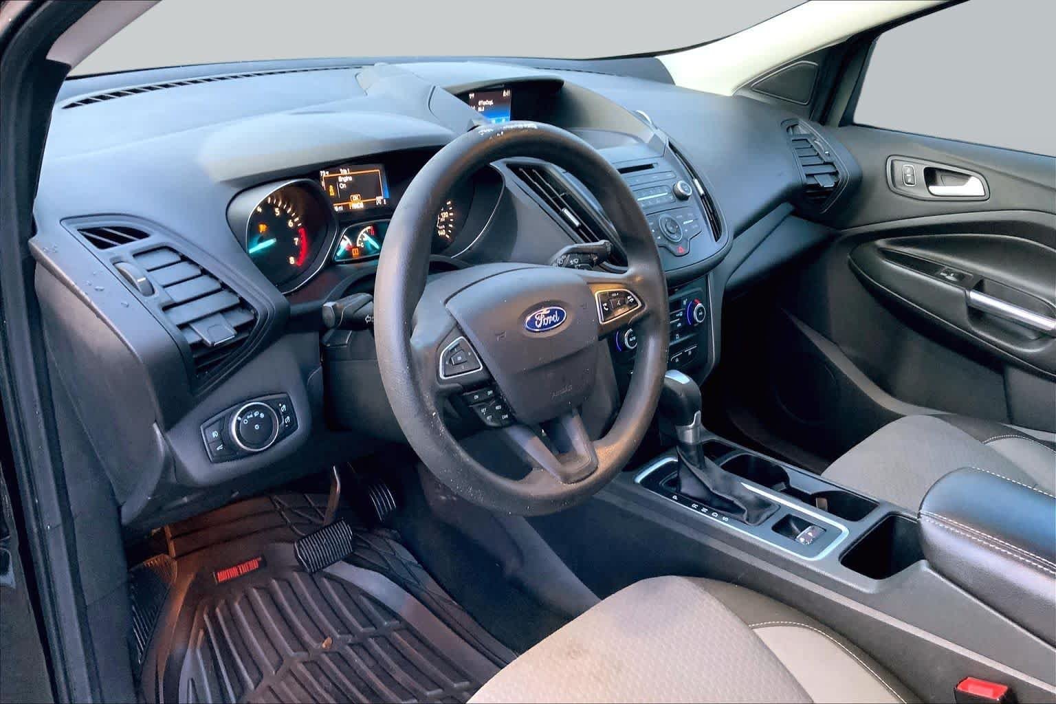 Used 2017 Shadow Black Ford SE image 16
