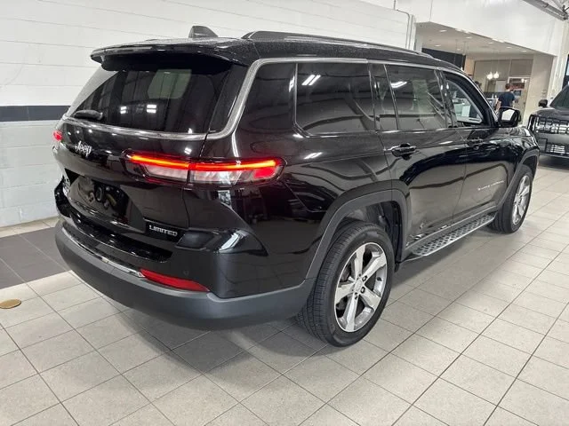Certified Used 2021 Diamond Black Crystal Pearlcoat Jeep Limited image 5