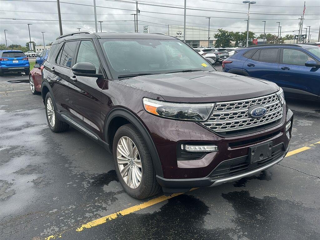 Used 2022 Jewel Red Ford Limited image 2