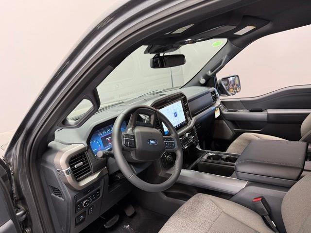 New 2026 Carbonized Gray Metallic Ford XLT image 17