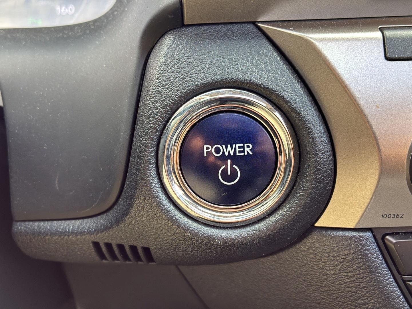 Used 2014 Nebula Gray Pearl Lexus Hybrid image 19