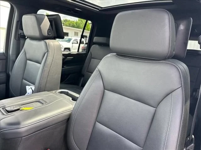 Used 2024 Summit White Chevrolet Z71 image 25