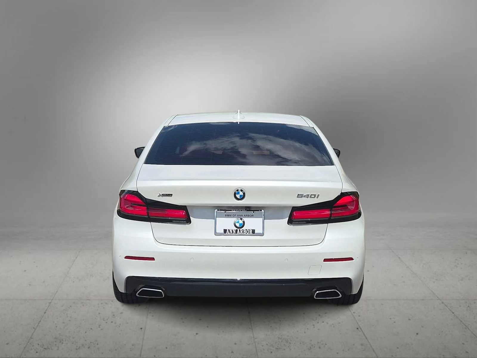 Certified Used 2023 Mineral White Metallic BMW 540i xDrive image 7