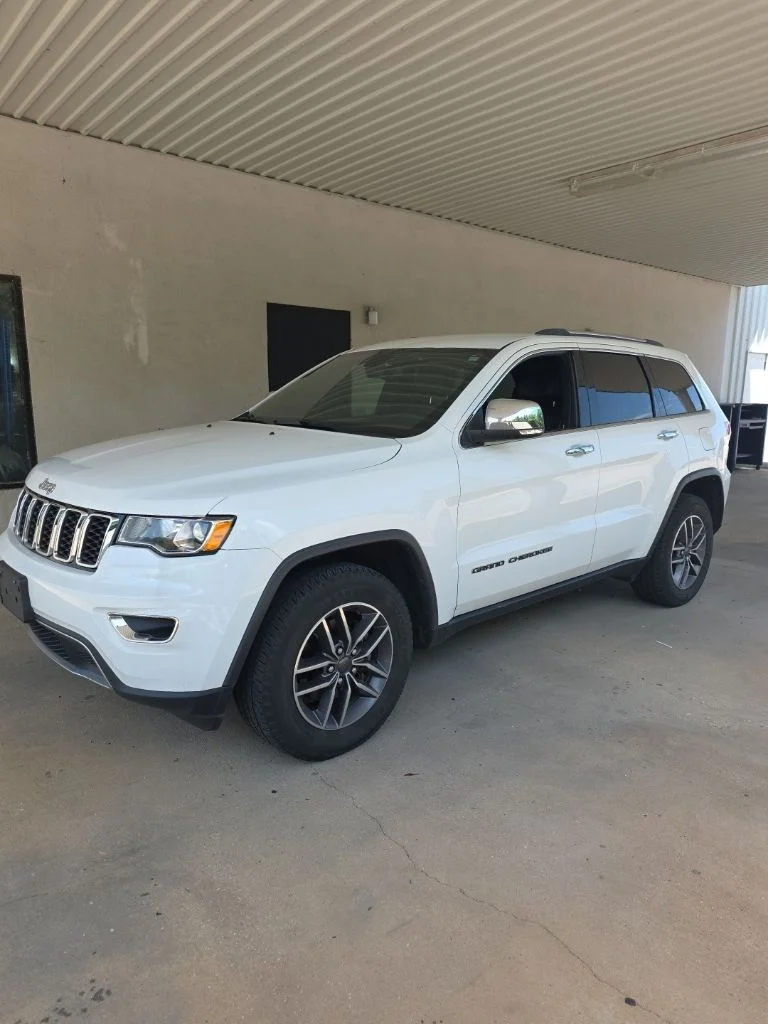 Used 2019 White Jeep Limited image 1