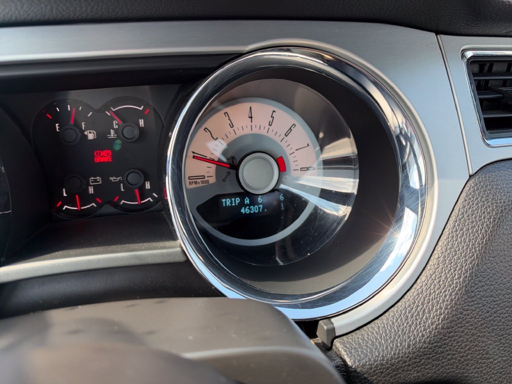 Used 2011 Black Ford GT Premium image 19