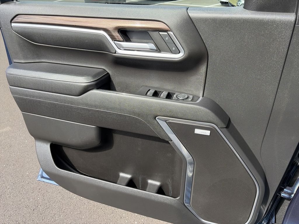 Used 2023 Blue Chevrolet RST image 13