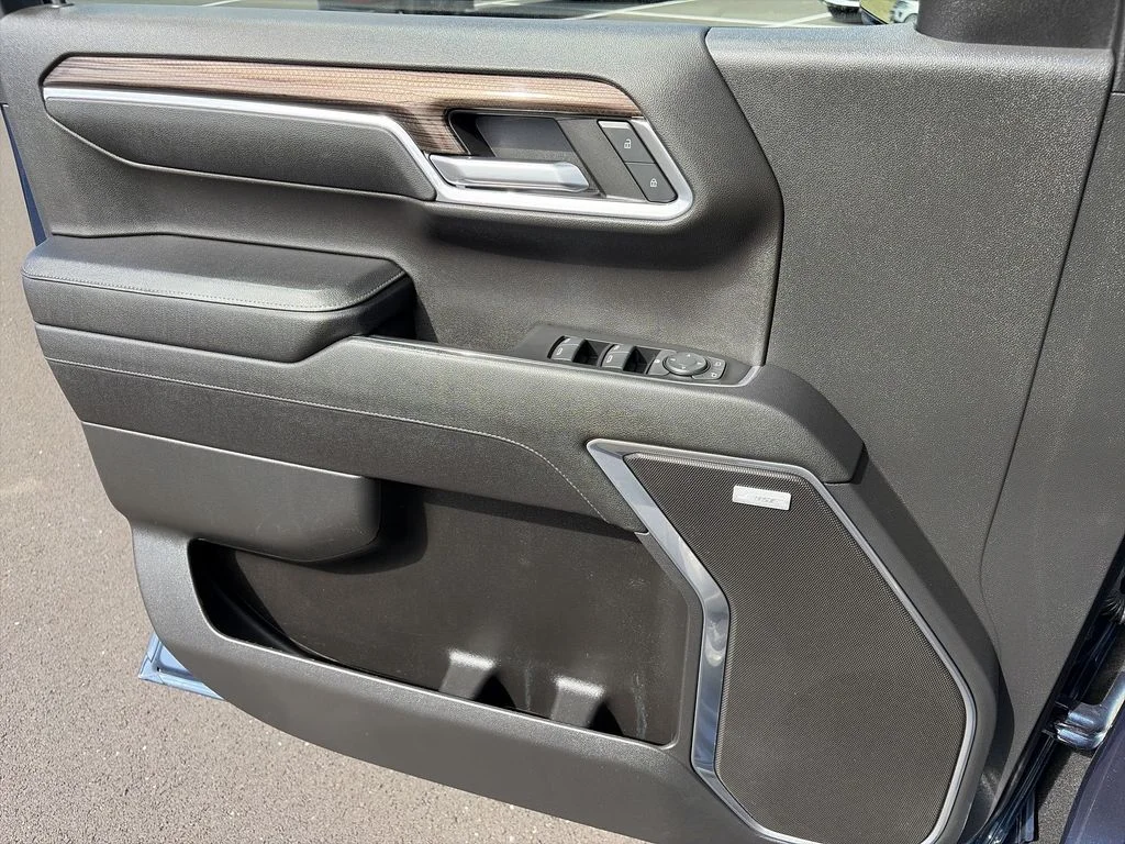 Used 2023 Blue Chevrolet RST image 13