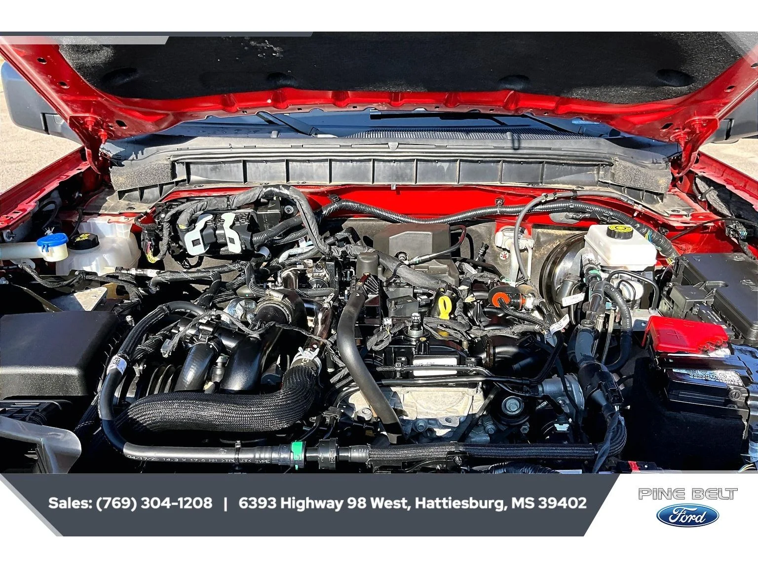 Used 2024 Hot Pepper Red Metallic Tinted Clearcoat Ford Big Bend image 8