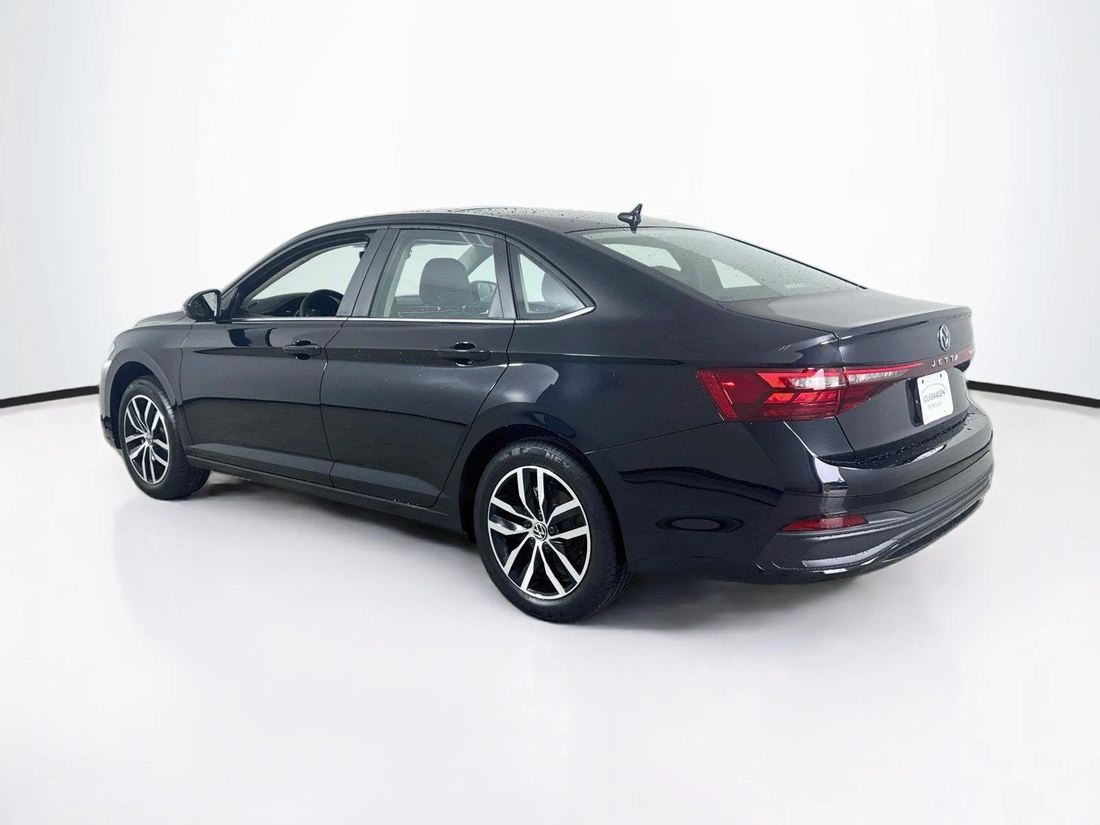 New 2027 Deep Black Pearl Volkswagen SE image 7