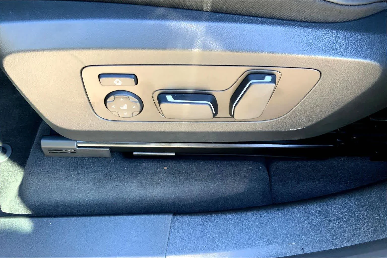 New 2026 Skyscraper Grey Metallic BMW 30 xDrive image 16