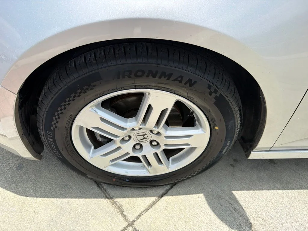 Used 2013 Silver Honda Touring image 9