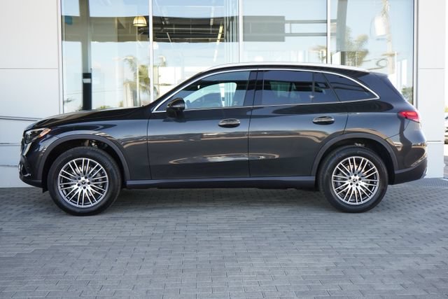 New 2026 Graphite Grey Metallic Mercedes-Benz GLC 300 image 37