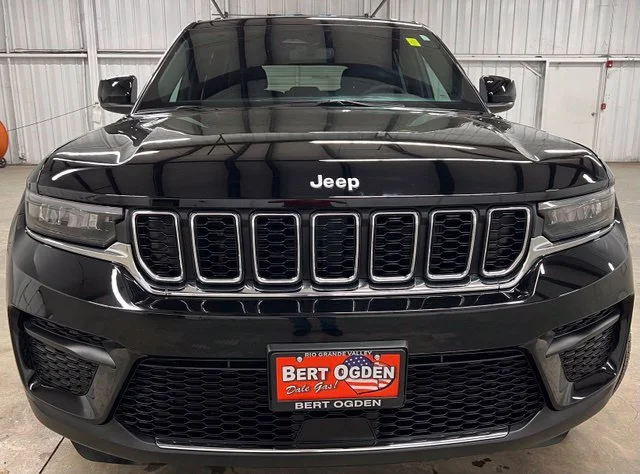 Used 2024 Black Jeep Laredo X image 2