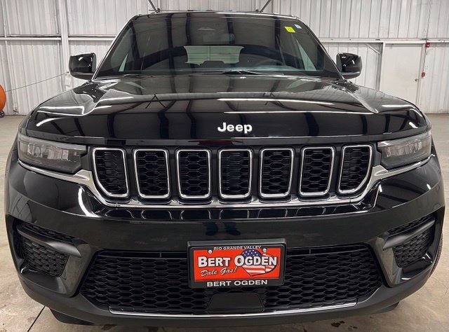Used 2024 Black Jeep Laredo X image 2