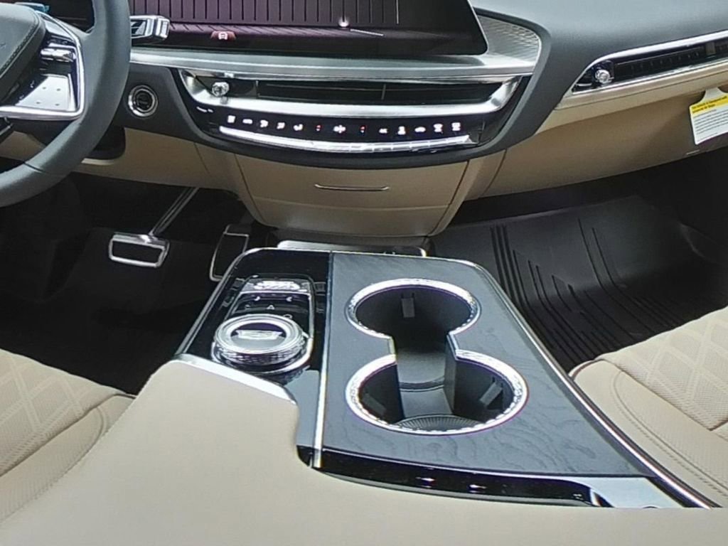 2025 Cadillac LYRIQ Luxury 3 - Photo 13
