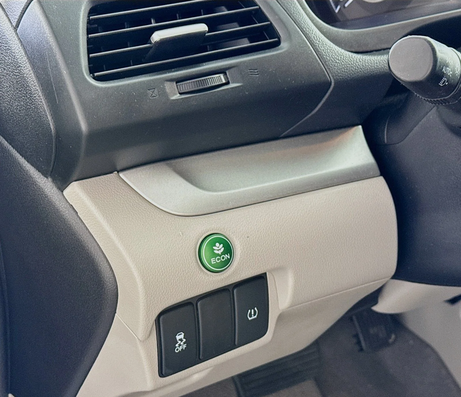 Used 2015 White Honda EX image 14