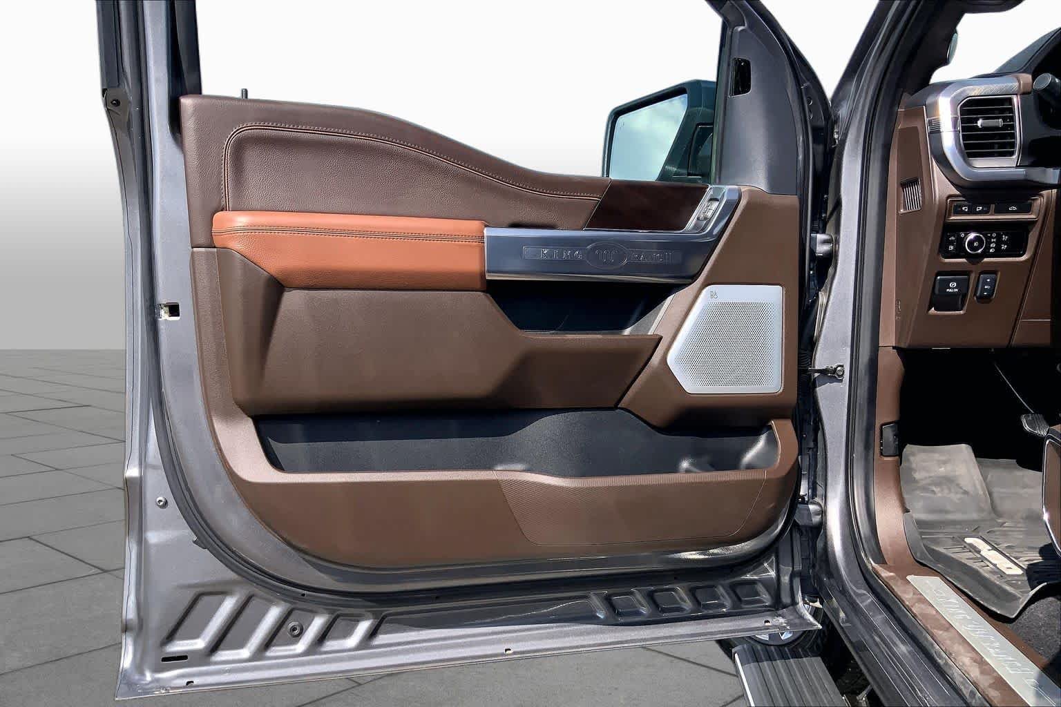 Used 2024 Carbonized Gray/Darkened Bronze Ford King Ranch image 22