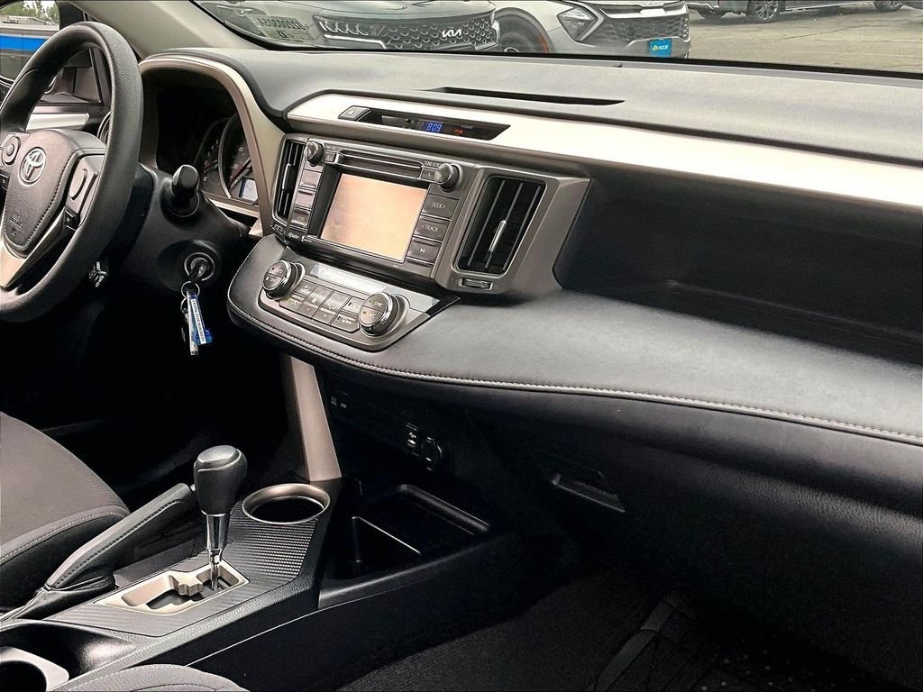 Used 2015 Brown Toyota XLE image 21